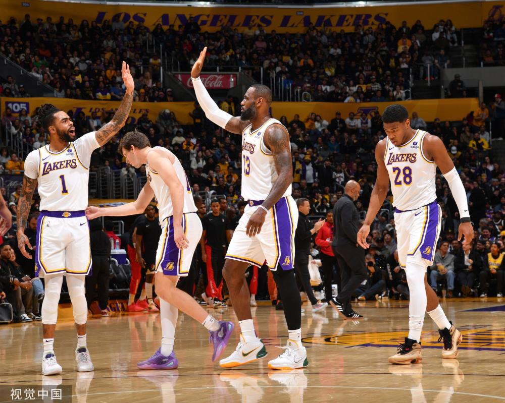 也折射出足 也折射出足