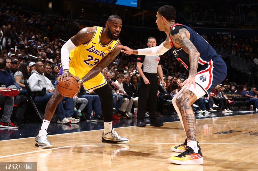 更用实力完 更用实力完